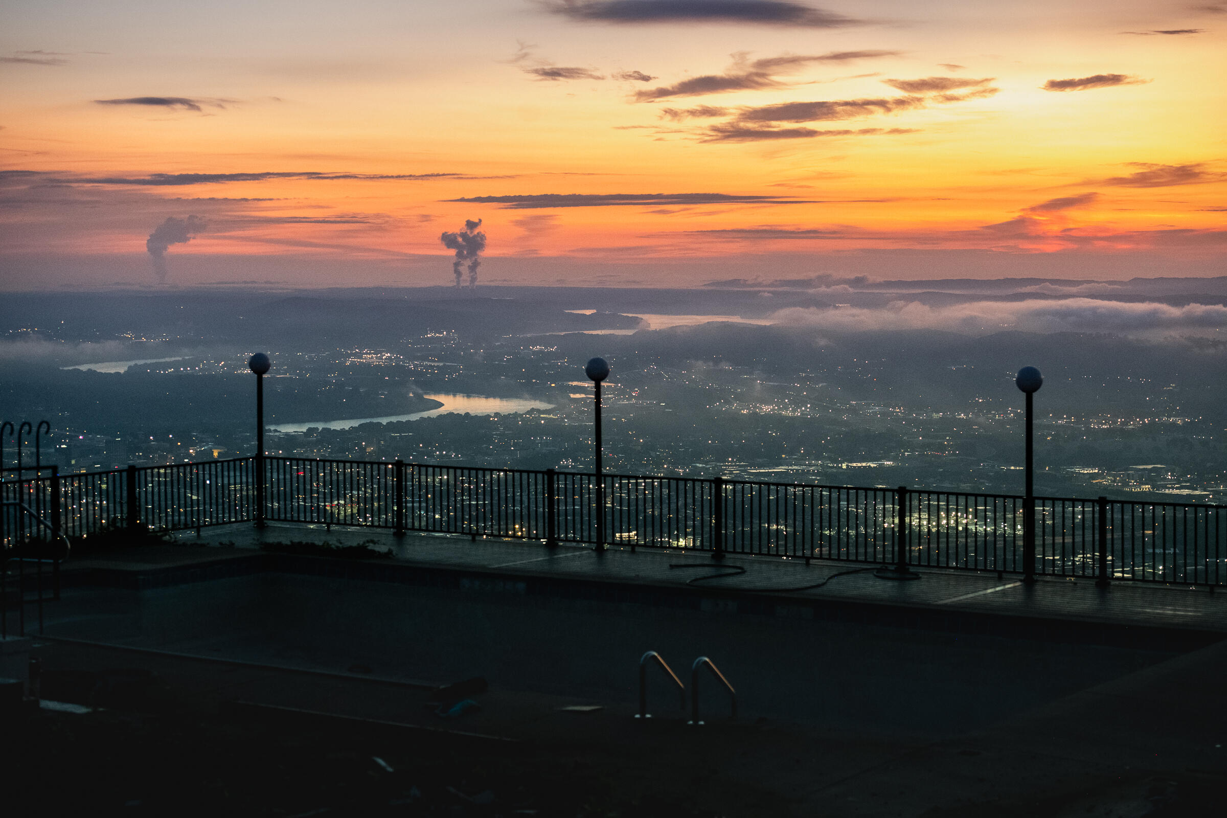 1107 East Brow Road Lookout Mountain, TN 37350 - Photo 2 of 27 EBrow-13