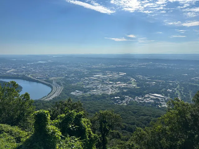 $2,655,000 | 1107 East Brow Road, Lookout Mountain, TN 37350