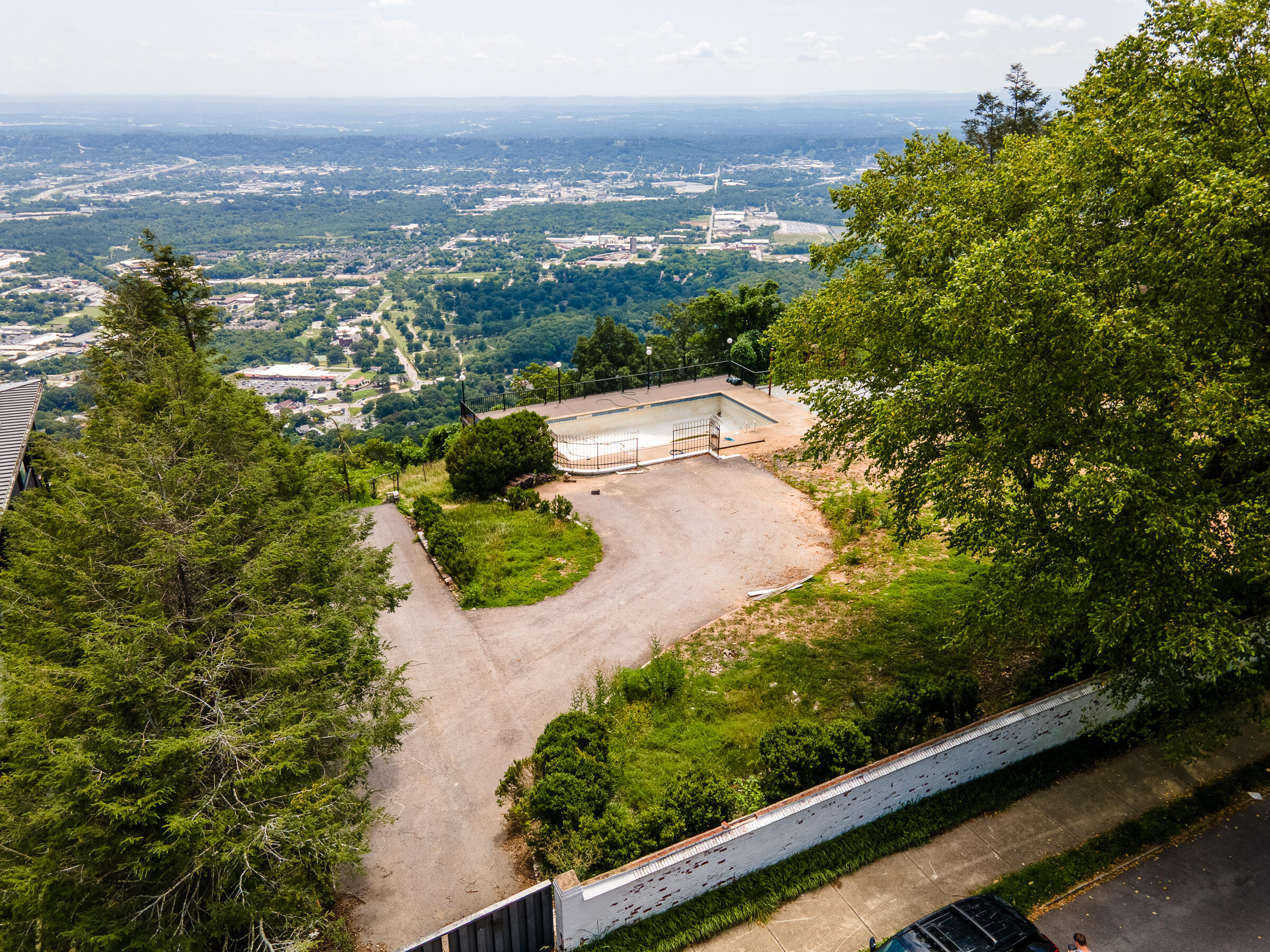 1107 East Brow Road Lookout Mountain, TN 37350 - Photo 9 of 27 EBrow-2