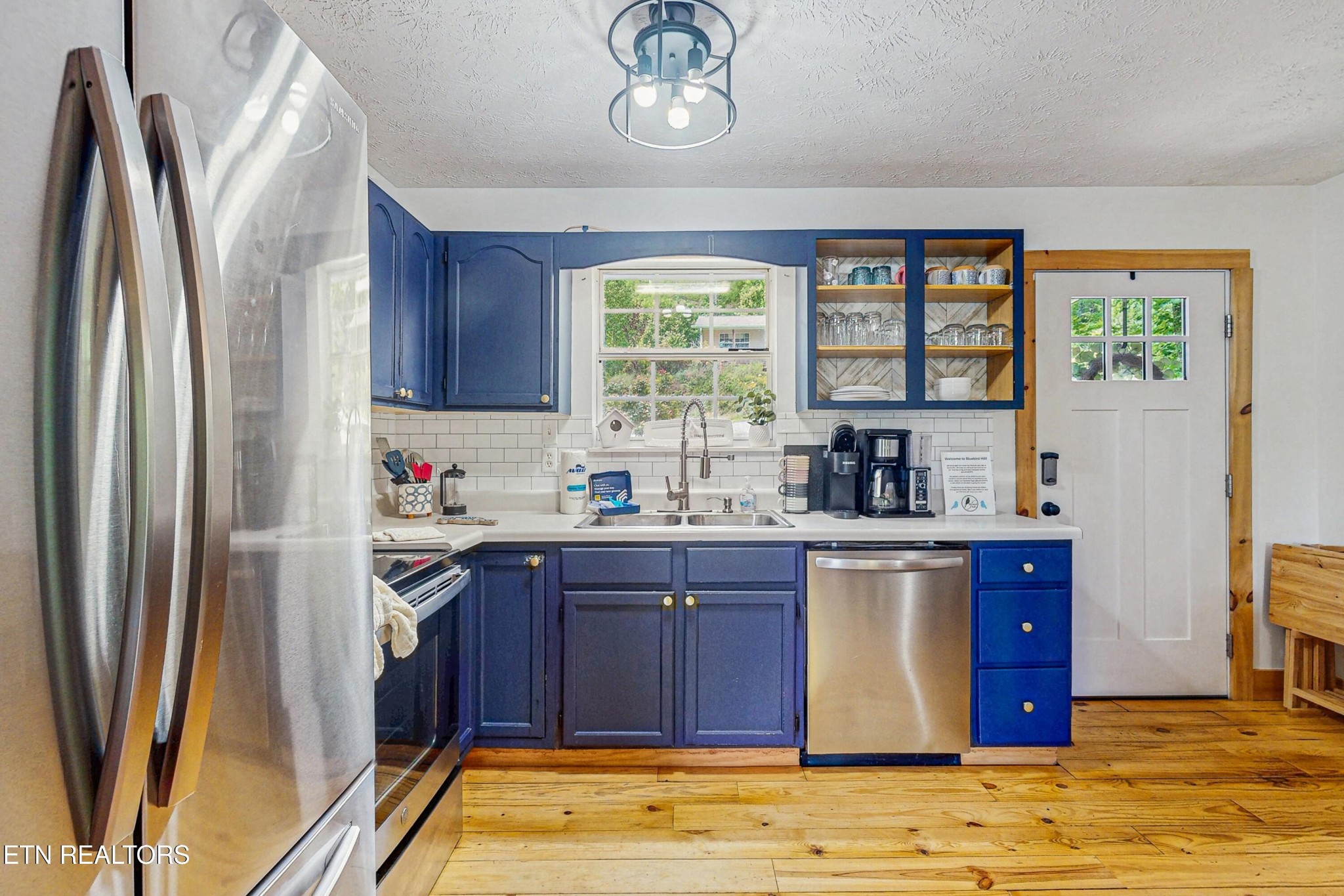 1949 Shady Grove Road Sevierville, TN 37876 - Photo 6 of 19 Gallery Image 6