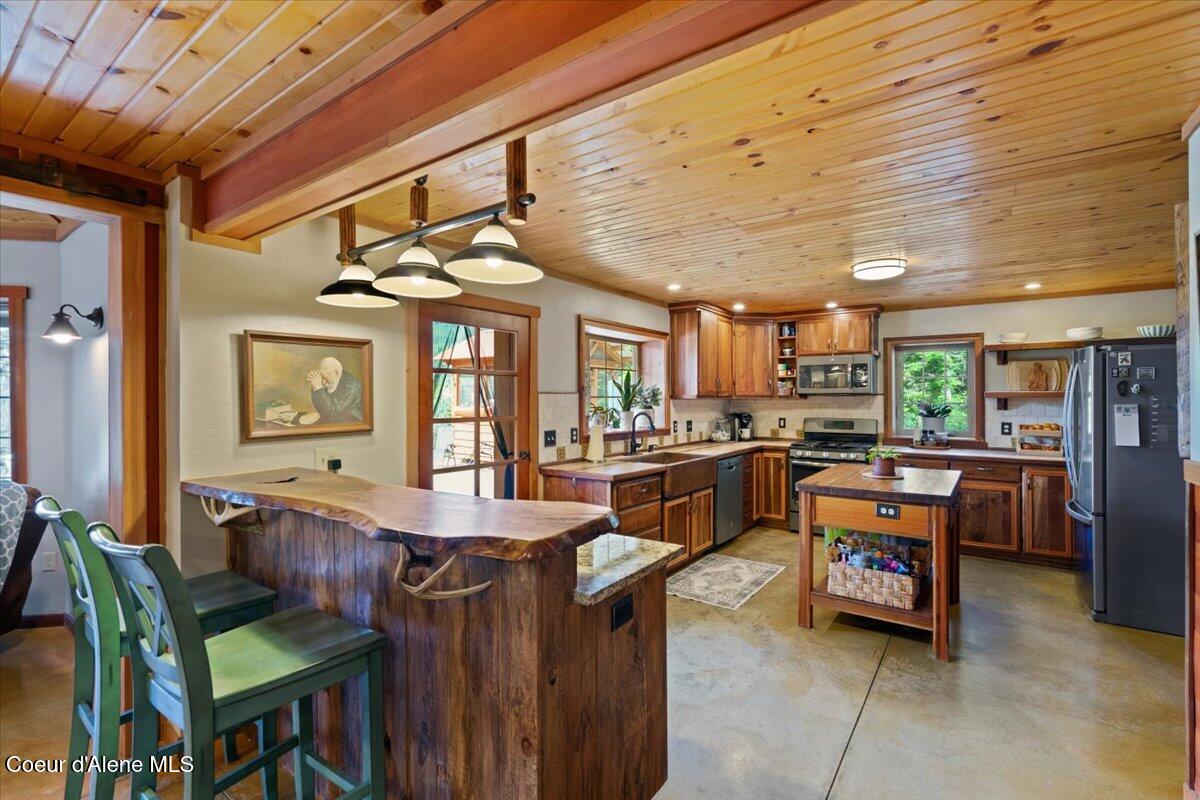 21807 East Doyle Road Cataldo, ID 83810 - Photo 25 of 80 25-Kitchen