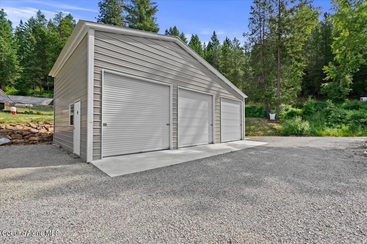 21807 East Doyle Road Cataldo, ID 83810 - Photo 57 of 80 57-Garage