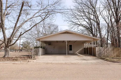 $235,000 | 619 West Elm Street, Canton, TX 75103