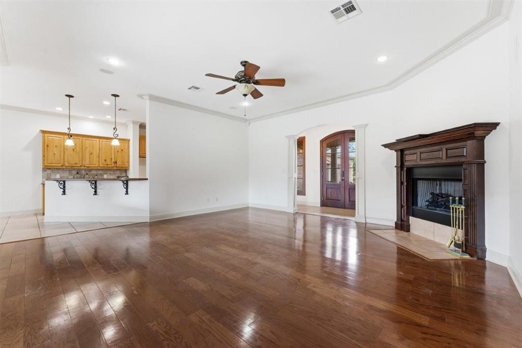 2709 Rue Calais Lake Charles, LA 70605 - Photo 3 of 43