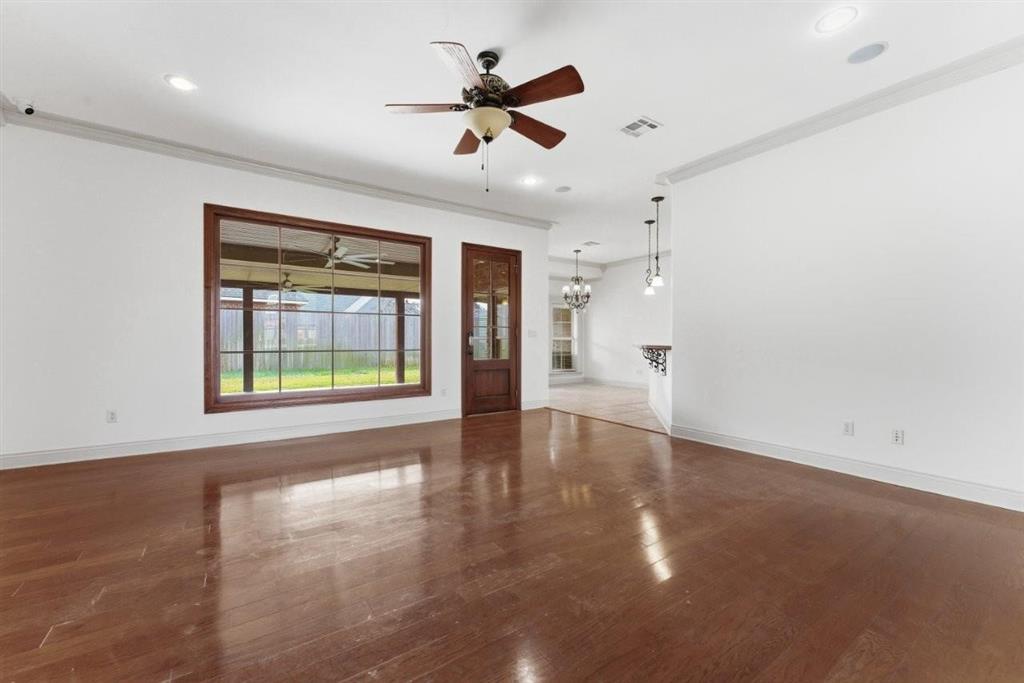 2709 Rue Calais Lake Charles, LA 70605 - Photo 4 of 43