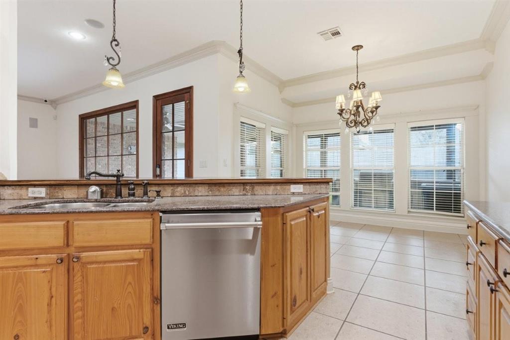 2709 Rue Calais Lake Charles, LA 70605 - Photo 8 of 43