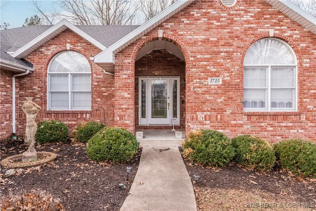 $449,900 | 1715 Chelle Lane, Jefferson City, MO 65101