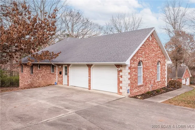 $449,900 | 1715 Chelle Lane, Jefferson City, MO 65101