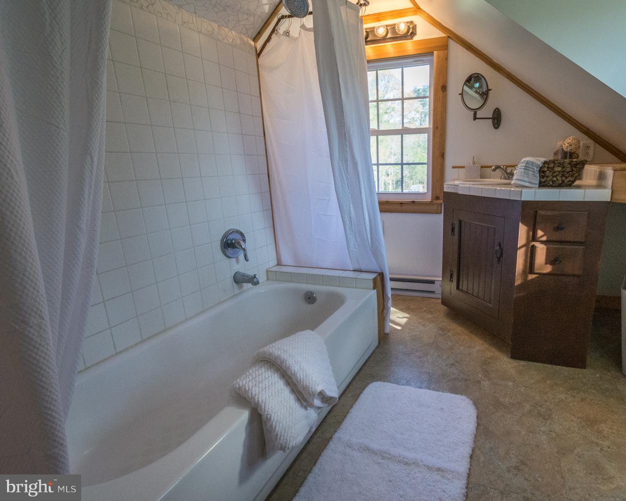 7565 Saw Mill Road Lusby, MD 20657 - Photo 17 of 28 Bath (Master)
