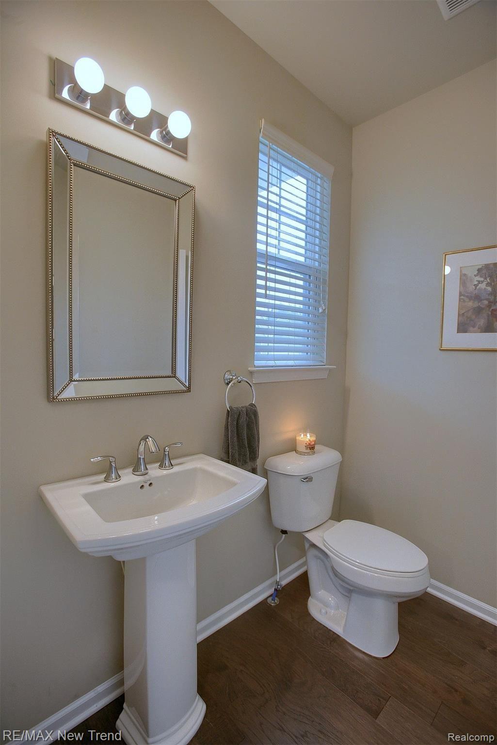 3207 Curtis Road Wixom, MI 48393 - Photo 15 of 33 15-Half Bath.jpg