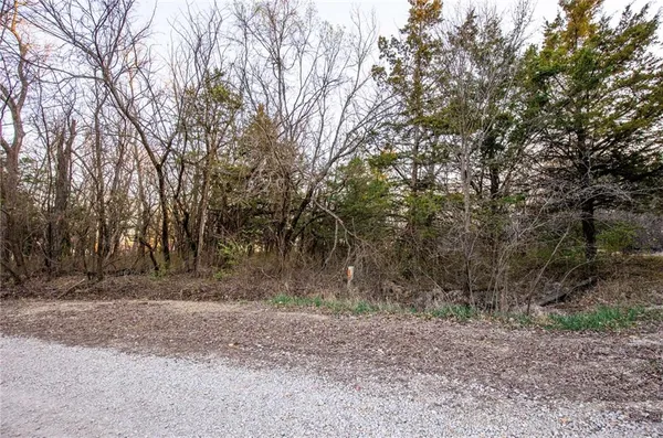 $8,000 | 114 Sugar Lake Drive, Mound City, KS 66056