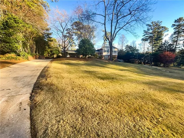 $590,000 | 9925 La View Circle, Roswell, GA 30075