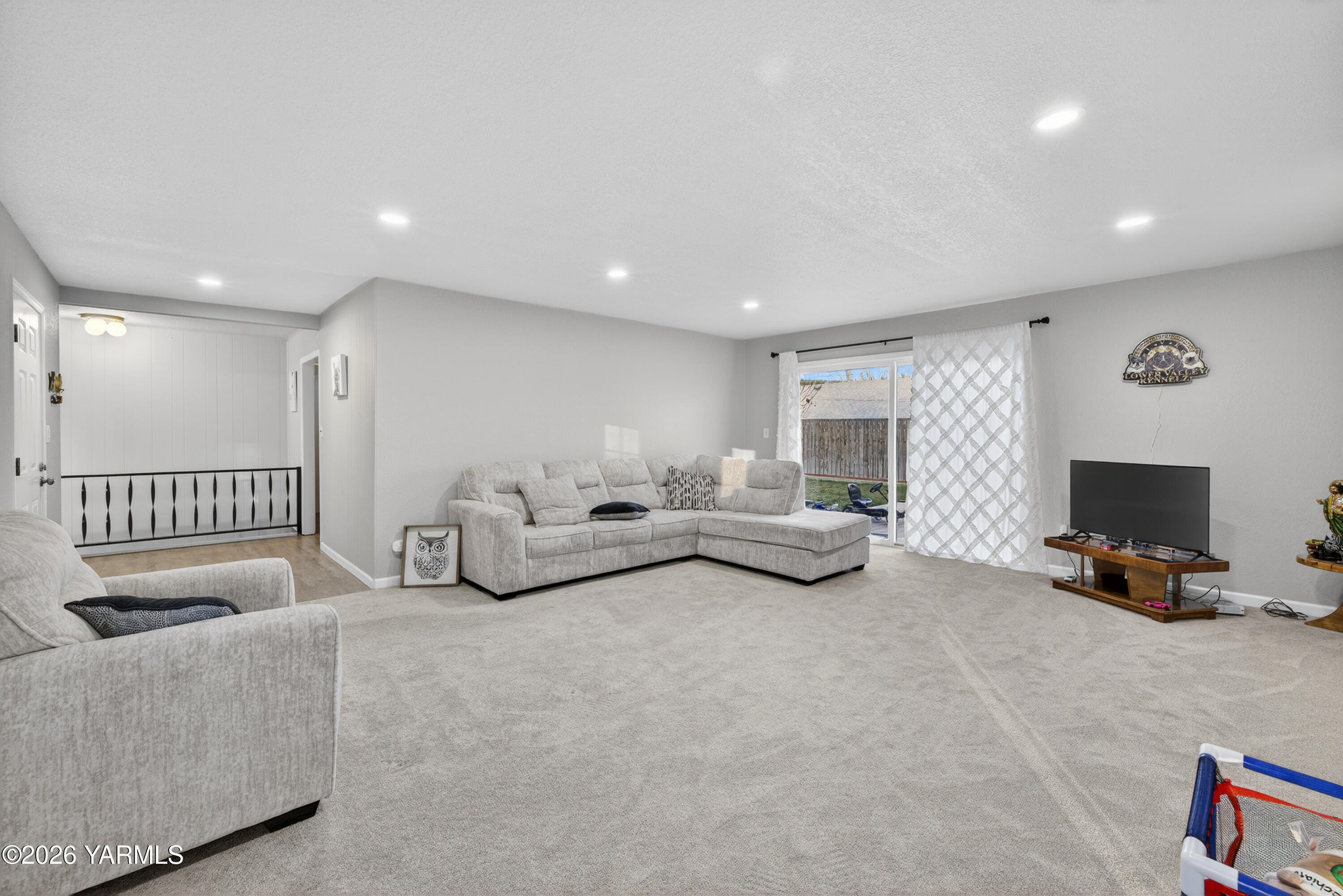 209 South Ridgeway Drive Yakima, WA 98901 - Photo 12 of 47 018_4T3A2710