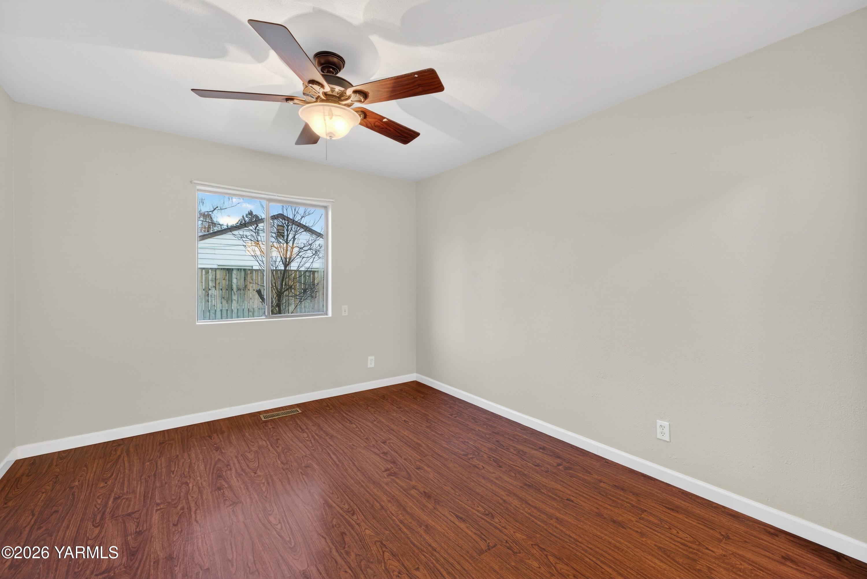 209 South Ridgeway Drive Yakima, WA 98901 - Photo 26 of 47 025_4T3A2561