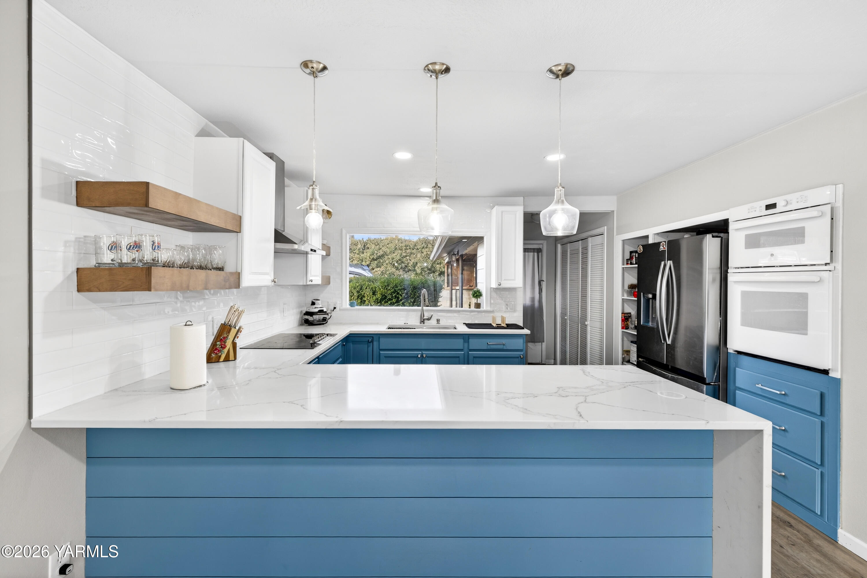 209 South Ridgeway Drive Yakima, WA 98901 - Photo 9 of 47 003_4T3A2505