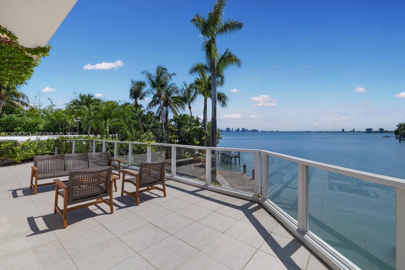 6500 North Bay Road Miami Beach, FL 33140 - Photo 21 of 41