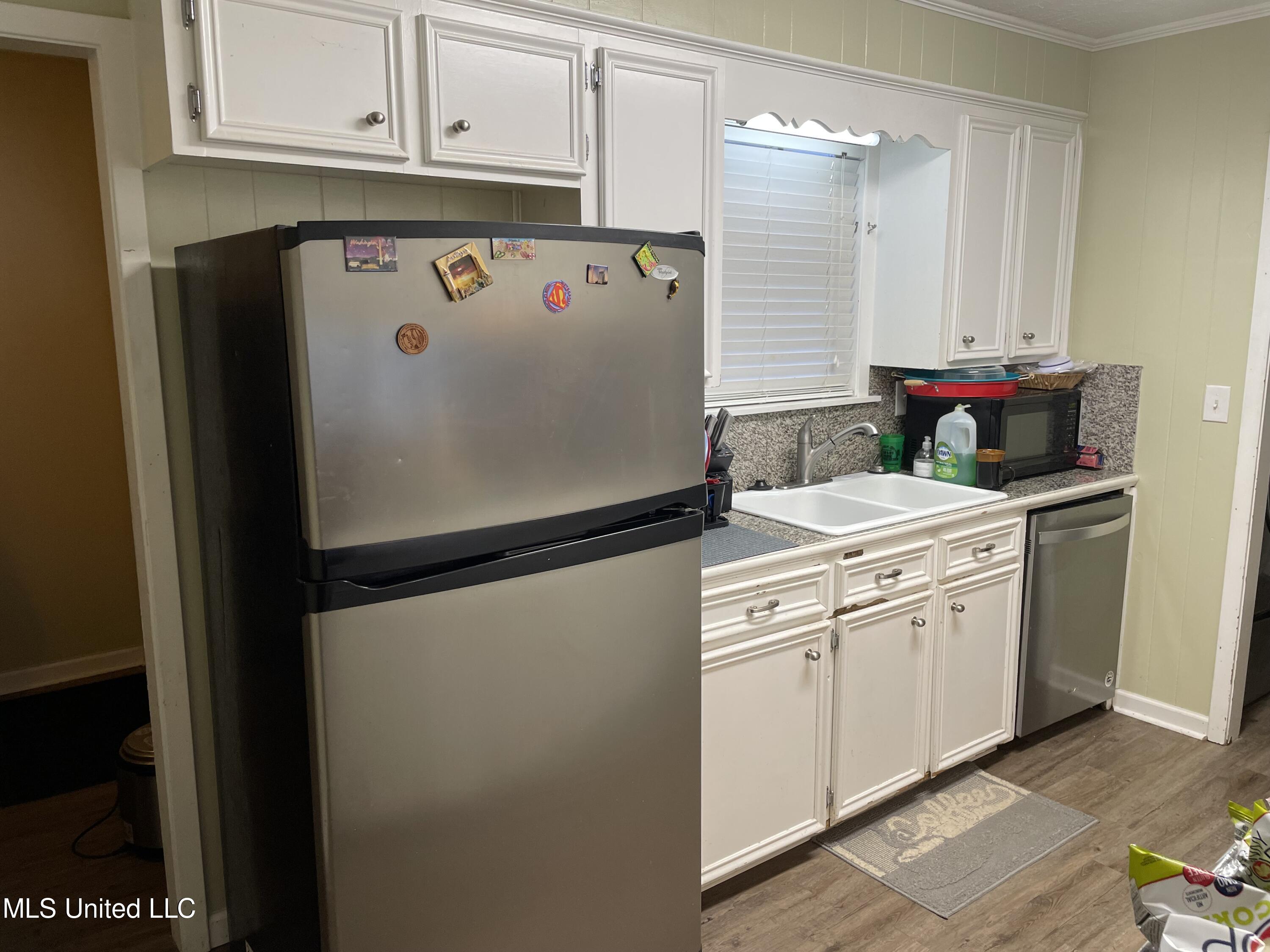 710 Colonial Circle Jackson, MS 39211 - Photo 4 of 25 Kitchen