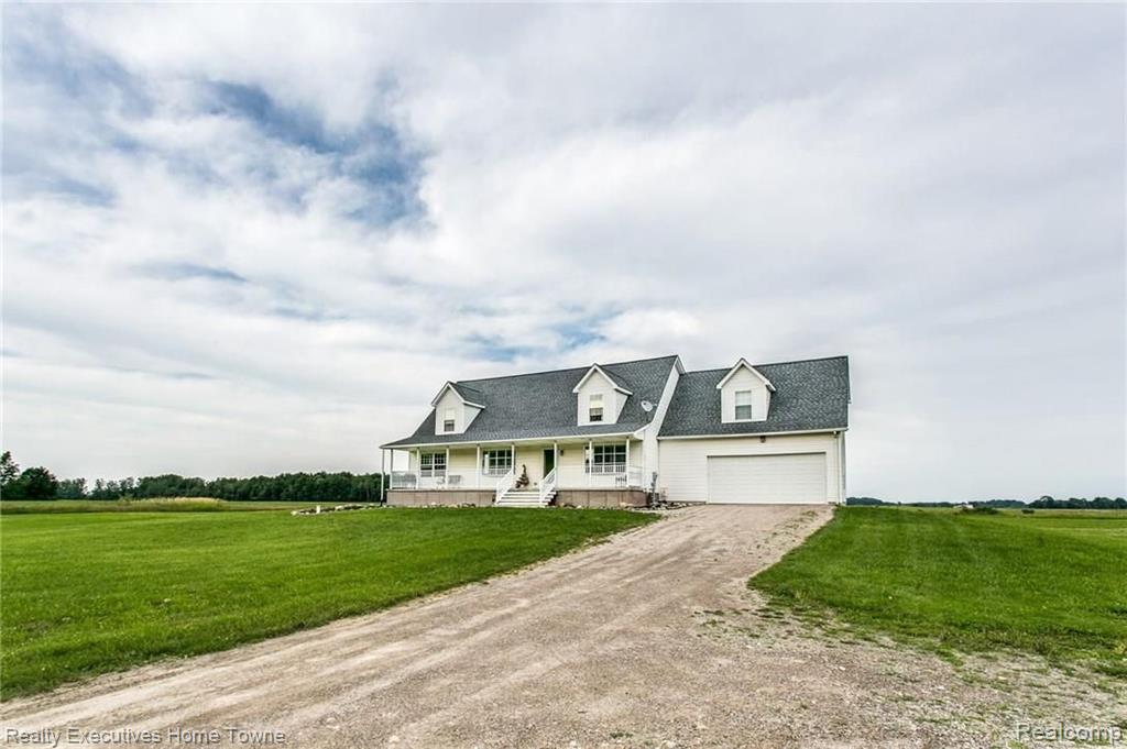 8168 Kilgore Road Avoca, MI 48006 - Photo 3 of 41
