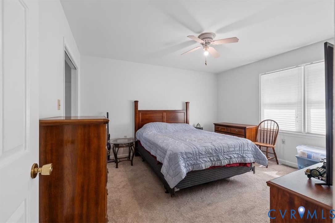 5217 Chesdin Road Petersburg, VA 23803 - Photo 10 of 26