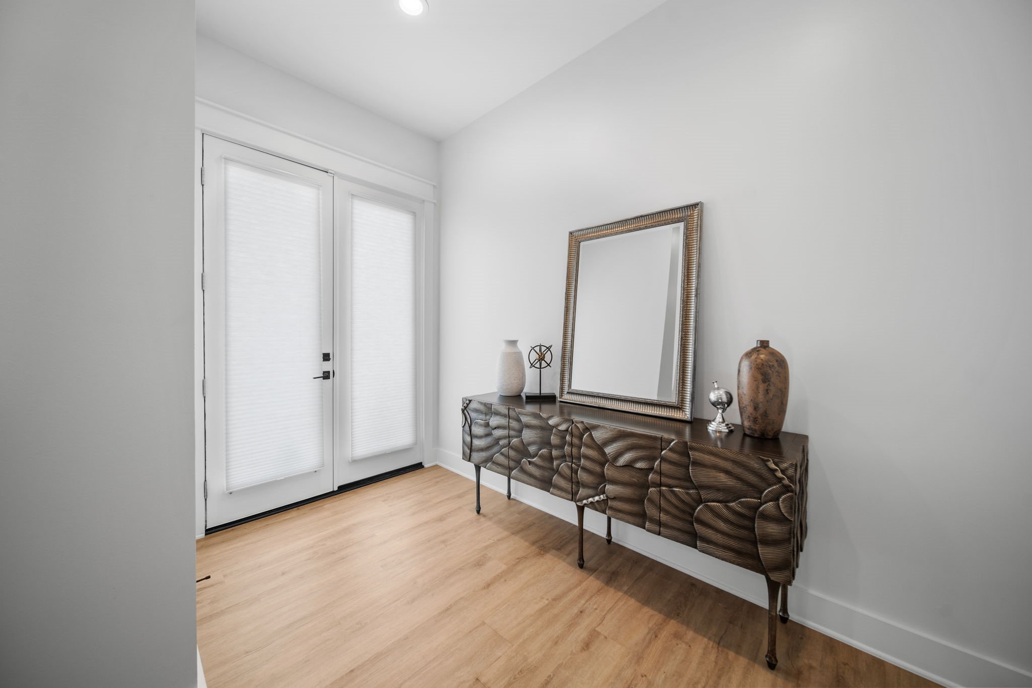 120 Adams Street Houston, TX 77011 - Photo 18 of 36 Upstairs landing