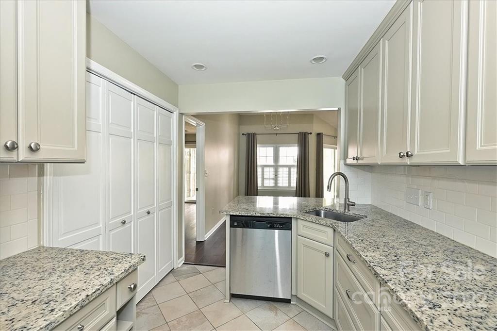 5007 Sharon Road, Unit B Charlotte, NC 28210 - Photo 11 of 21 Gallery Image 11