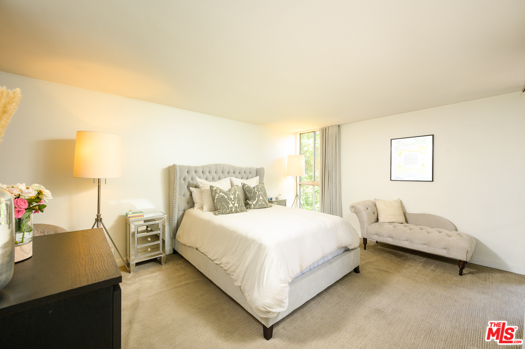 850 North Kings Road, Unit 208 West Hollywood, CA 90069 - Photo 14 of 28