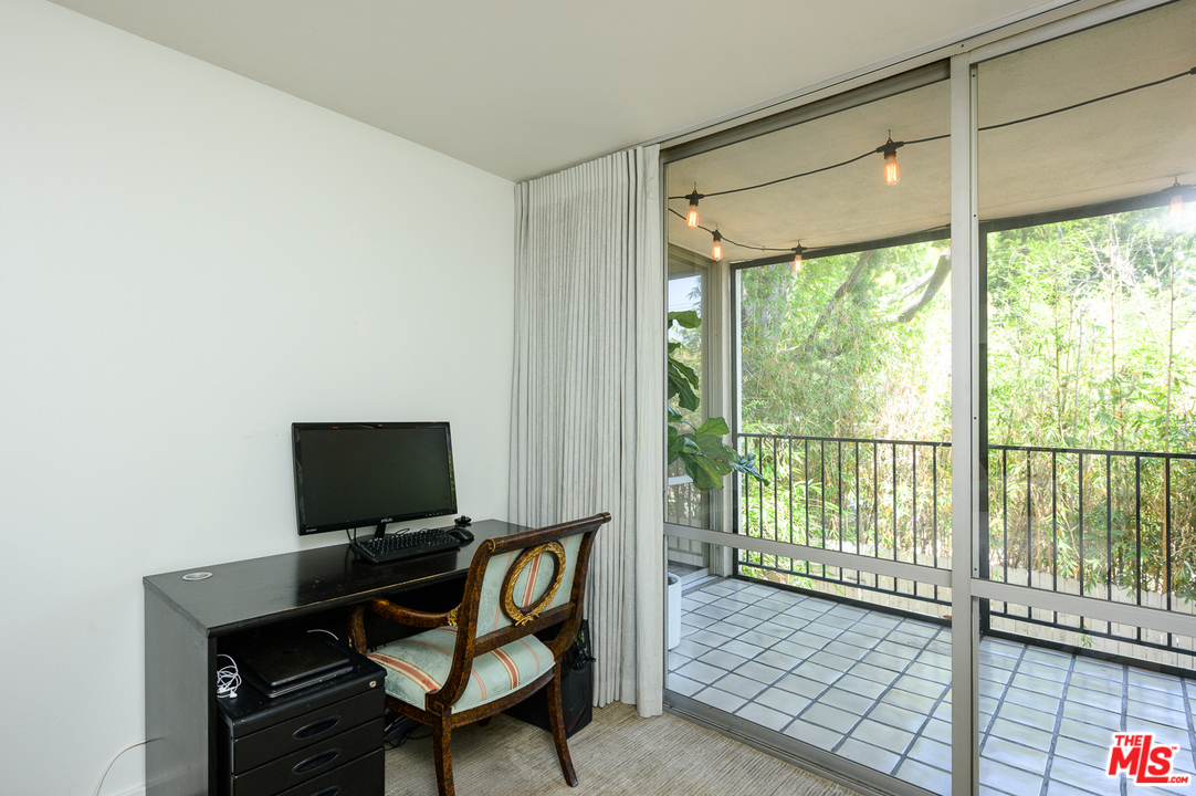 850 North Kings Road, Unit 208 West Hollywood, CA 90069 - Photo 21 of 28