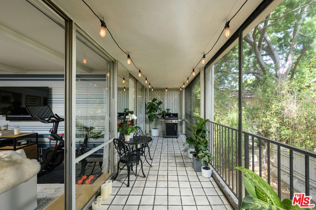 850 North Kings Road, Unit 208 West Hollywood, CA 90069 - Photo 24 of 28