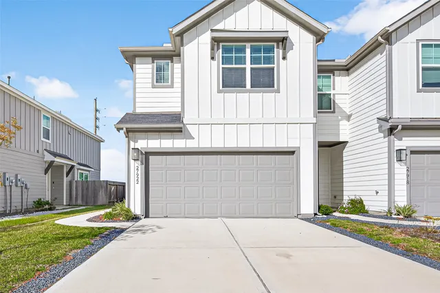 $2,300 | 27922 Western Crk Court, Katy, TX 77494