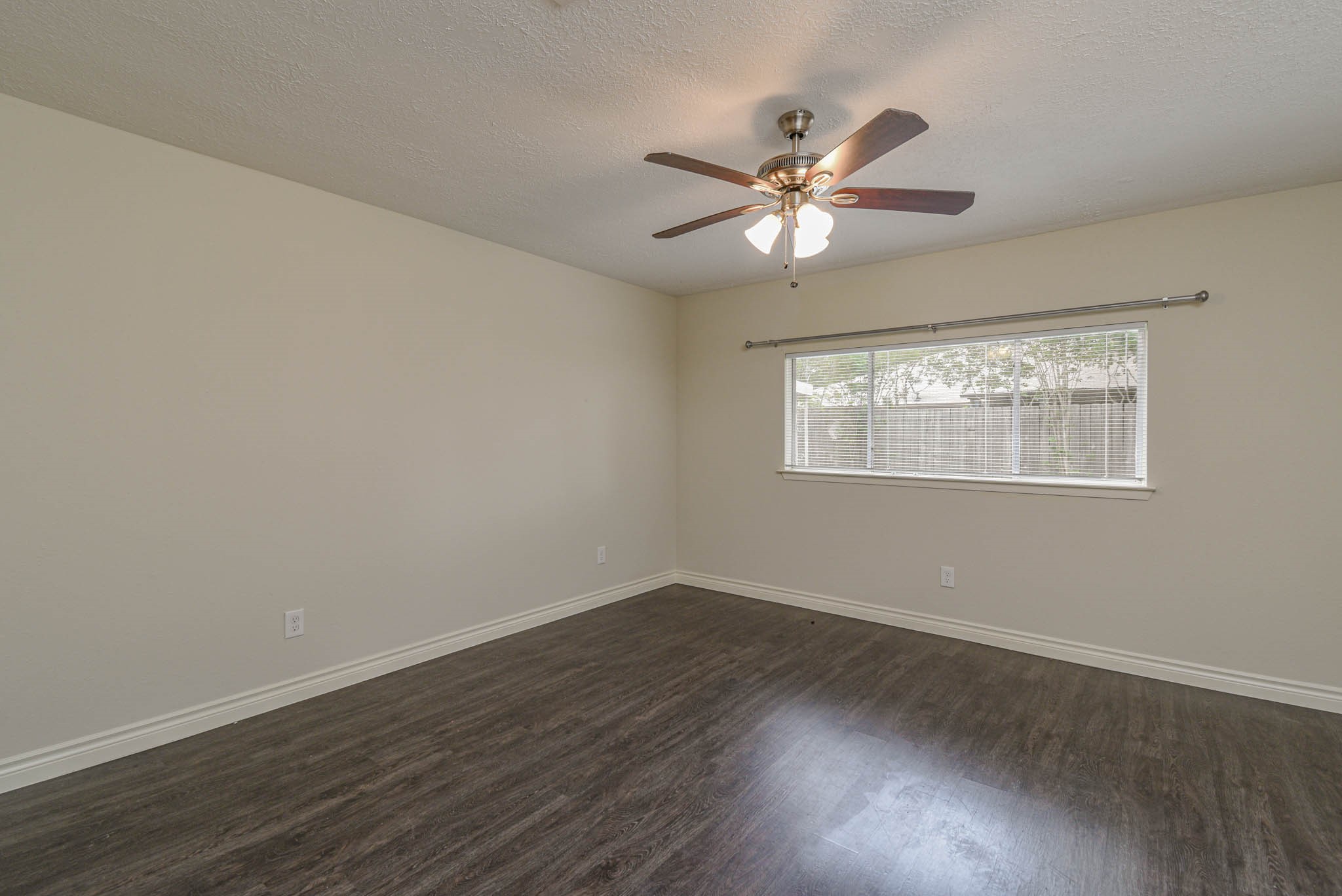 4922 Bridgemont Lane Spring, TX 77388 - Photo 13 of 24