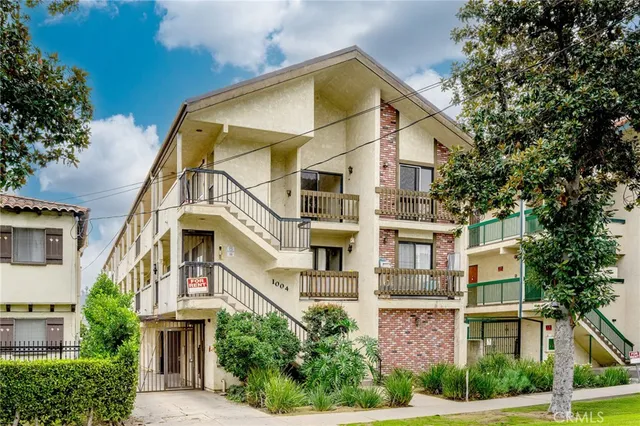 $2,450 | 1004 East Garfield Avenue, Glendale, CA 91205