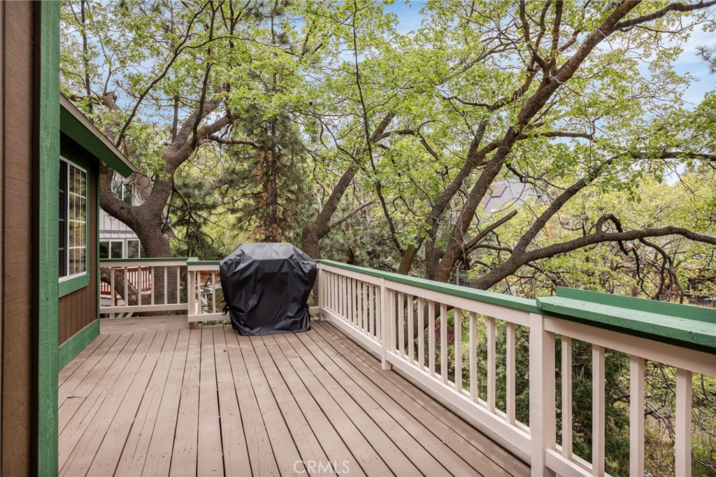 1108 Grass Valley Road Lake Arrowhead, CA 92352 - Photo 47 of 70 Back Deck