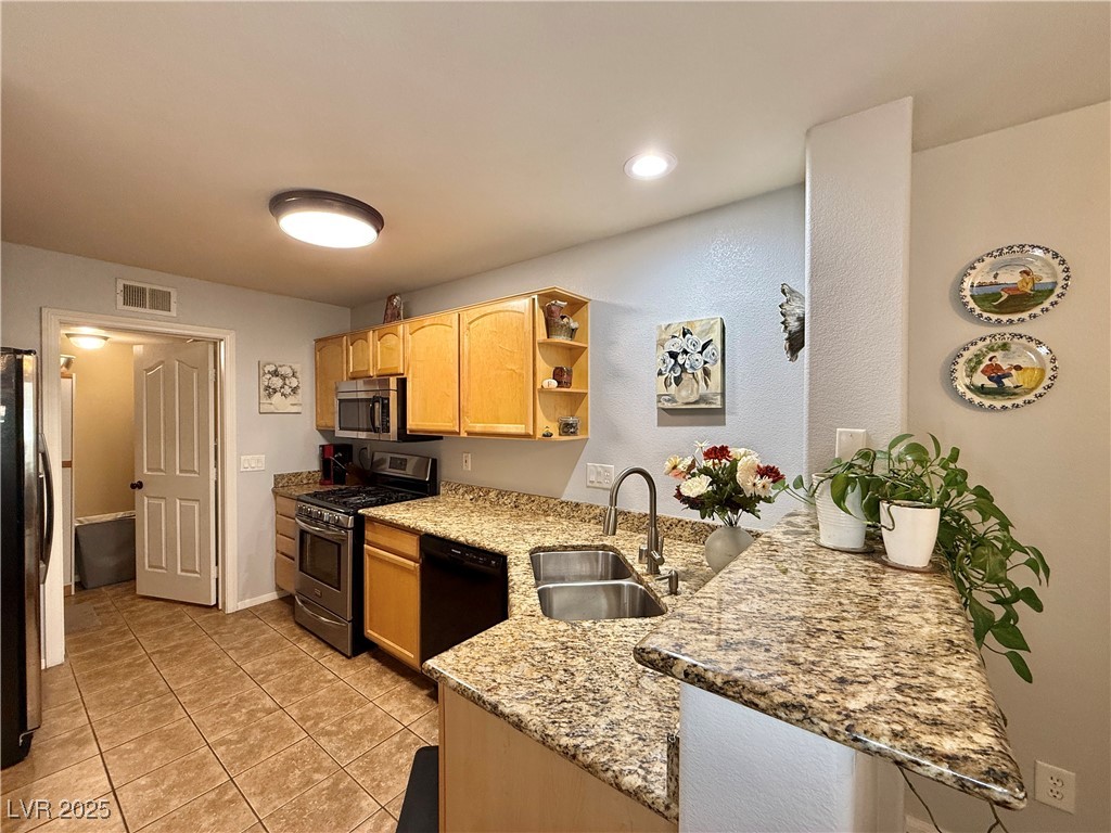 208 Winterport Street Henderson, NV 89074 - Photo 11 of 29