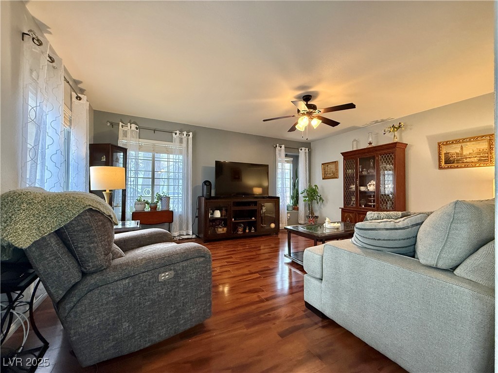 208 Winterport Street Henderson, NV 89074 - Photo 5 of 29