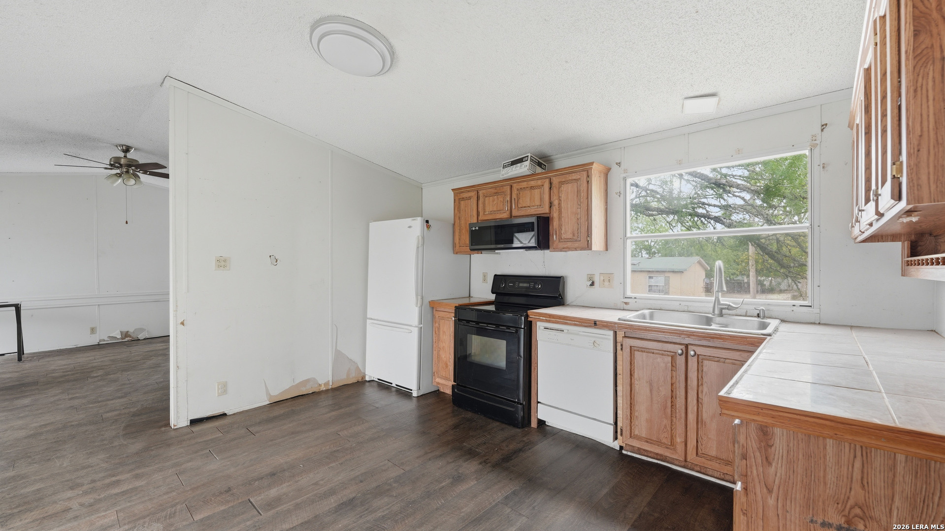 1308 Ruhmann Street Kenedy, TX 78119 - Photo 13 of 47