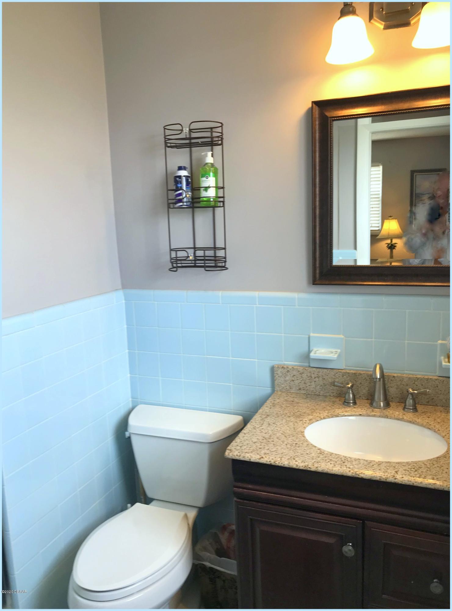 44 Kathy Drive Ormond Beach, FL 32176 - Photo 14 of 25 26 Master bath