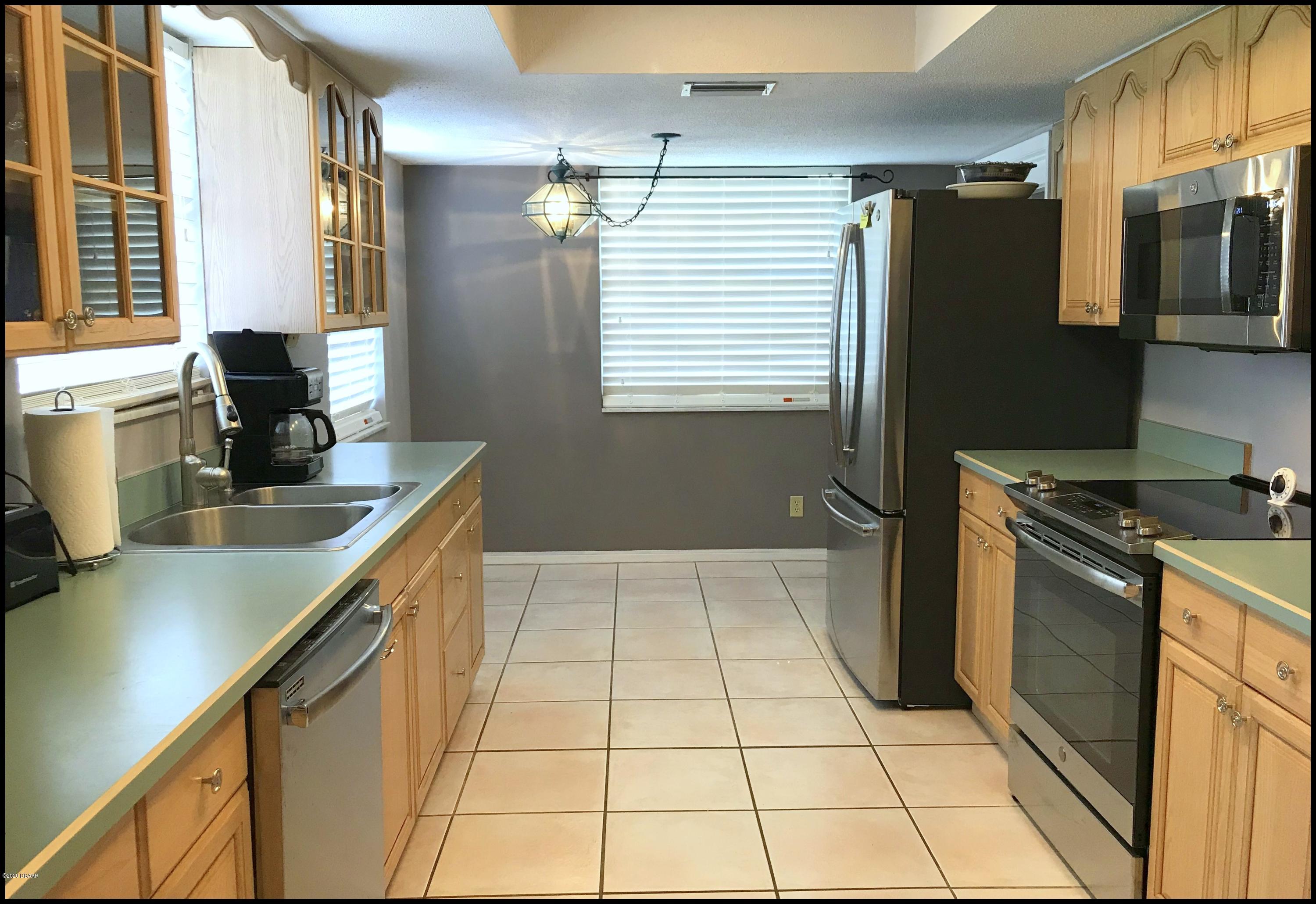 44 Kathy Drive Ormond Beach, FL 32176 - Photo 4 of 25 7