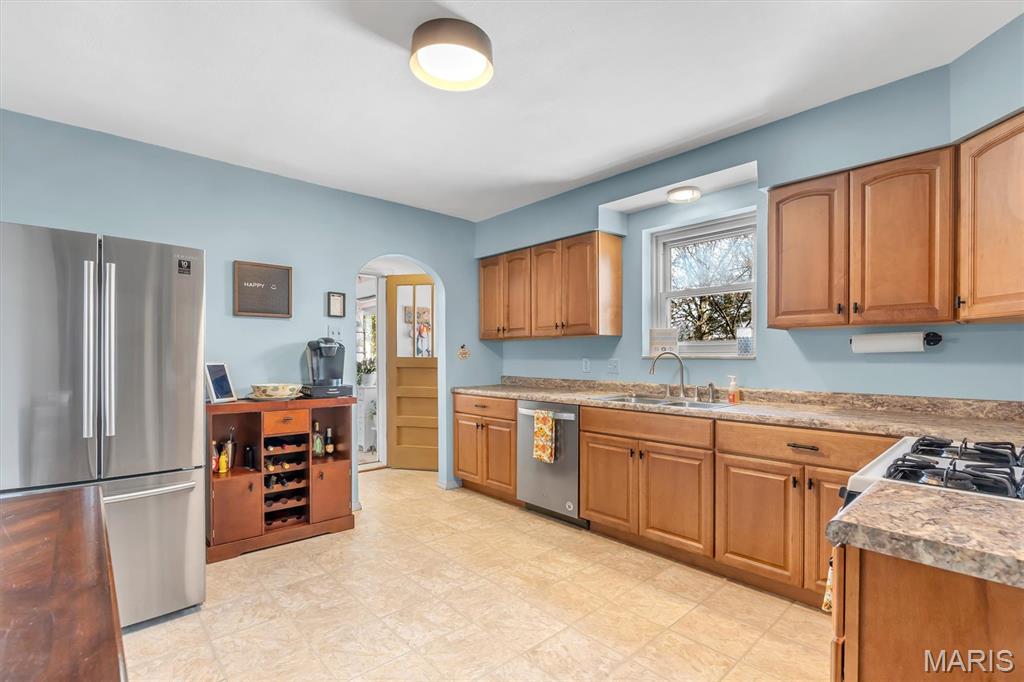 8216 MacKenzie Road Affton, MO 63123 - Photo 12 of 51