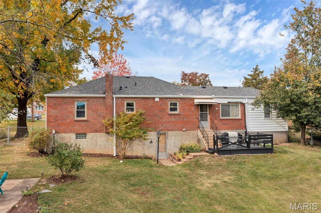 8216 MacKenzie Road Affton, MO 63123 - Photo 4 of 51