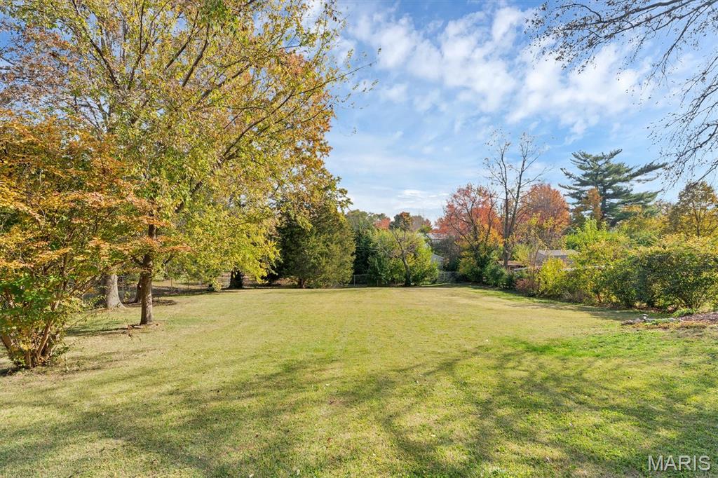 8216 MacKenzie Road Affton, MO 63123 - Photo 44 of 51