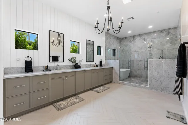 $3,300,000 | 5614 North 75th Place, Scottsdale, AZ 85250