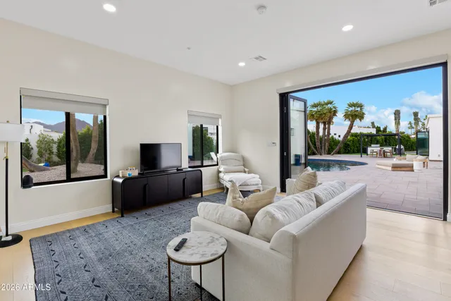 $3,300,000 | 5614 North 75th Place, Scottsdale, AZ 85250