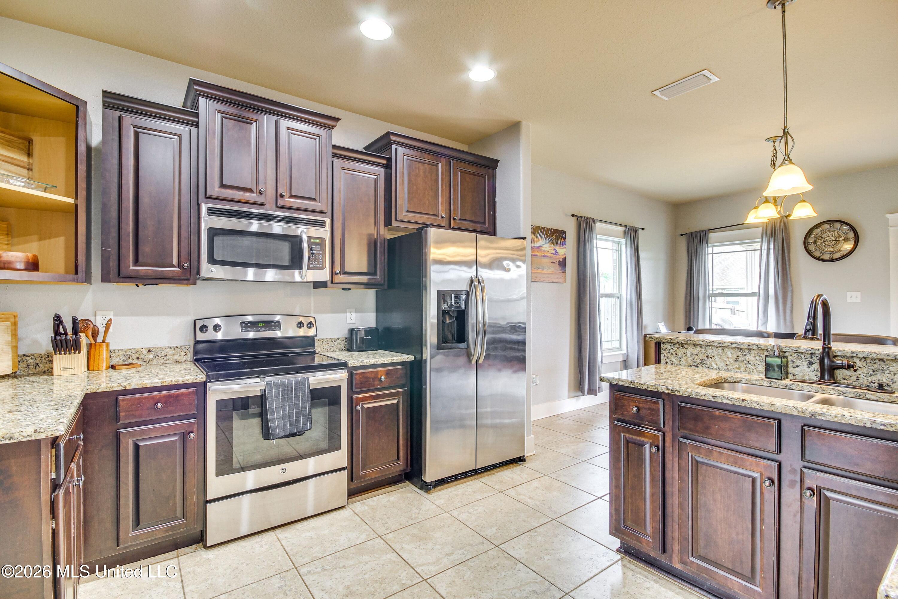 10280 Hutter Road Gulfport, MS 39503 - Photo 7 of 32 1000004281