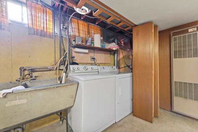 $425,000 | 8616 North Oleander Avenue, Niles, IL 60714