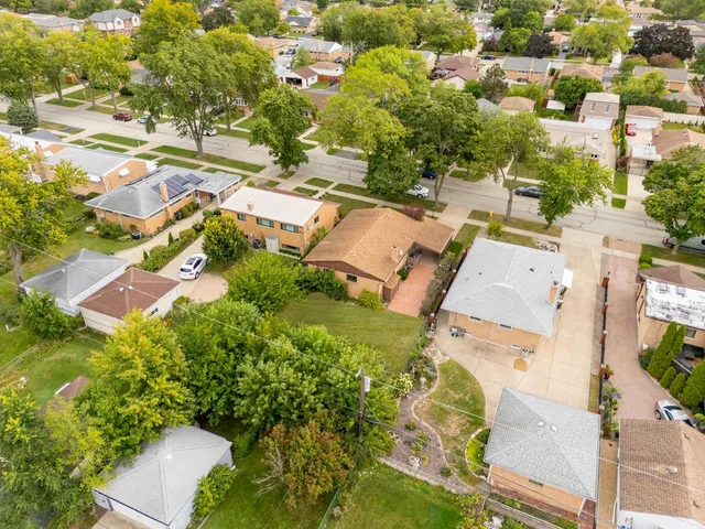 $425,000 | 8616 North Oleander Avenue, Niles, IL 60714