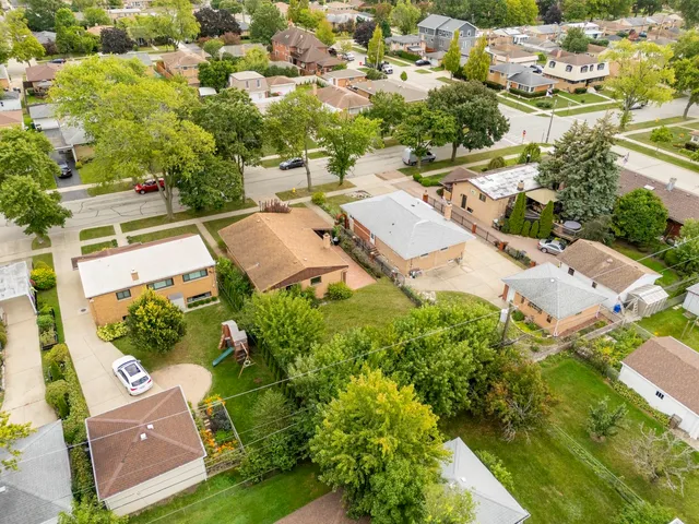 $425,000 | 8616 North Oleander Avenue, Niles, IL 60714