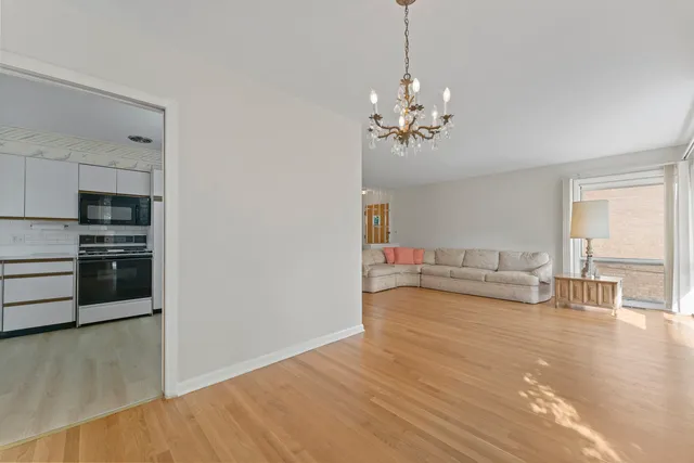 $425,000 | 8616 North Oleander Avenue, Niles, IL 60714