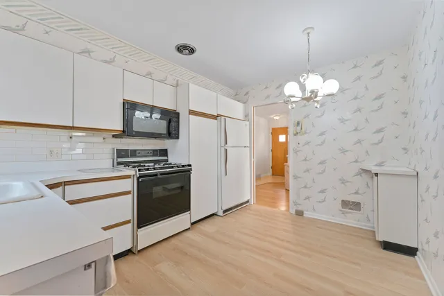 $425,000 | 8616 North Oleander Avenue, Niles, IL 60714