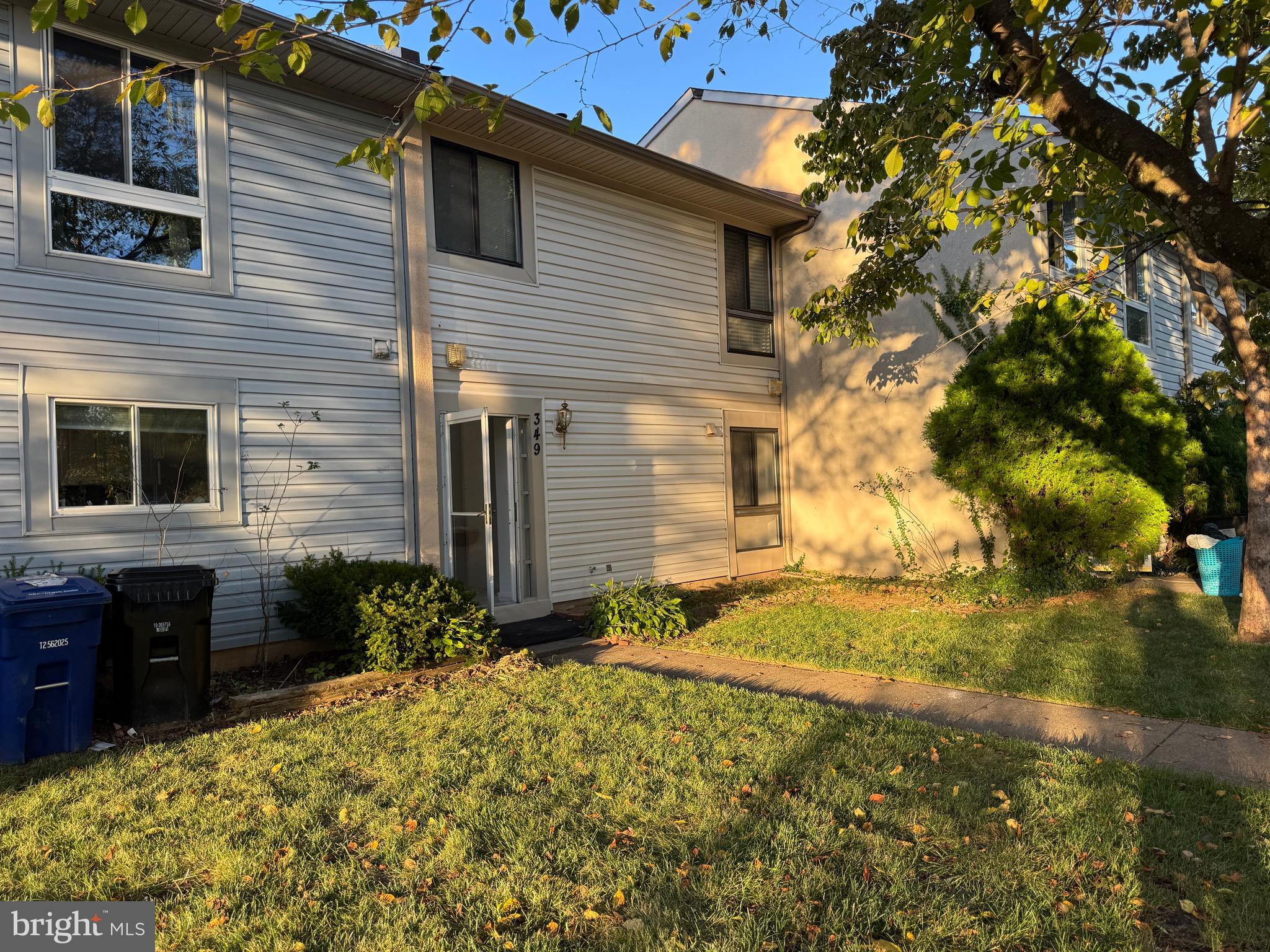 349 Reneau Way Herndon, VA 20170 - Photo 2 of 41