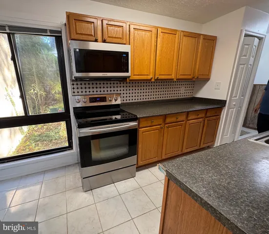 $479,000 | 349 Reneau Way, Herndon, VA 20170